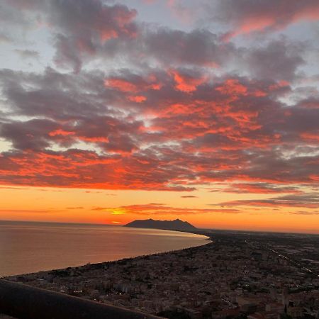 Hotel Mare Azzurro Terracina Ngoại thất bức ảnh