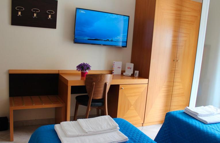 Hotel Mare Azzurro Terracina Ngoại thất bức ảnh