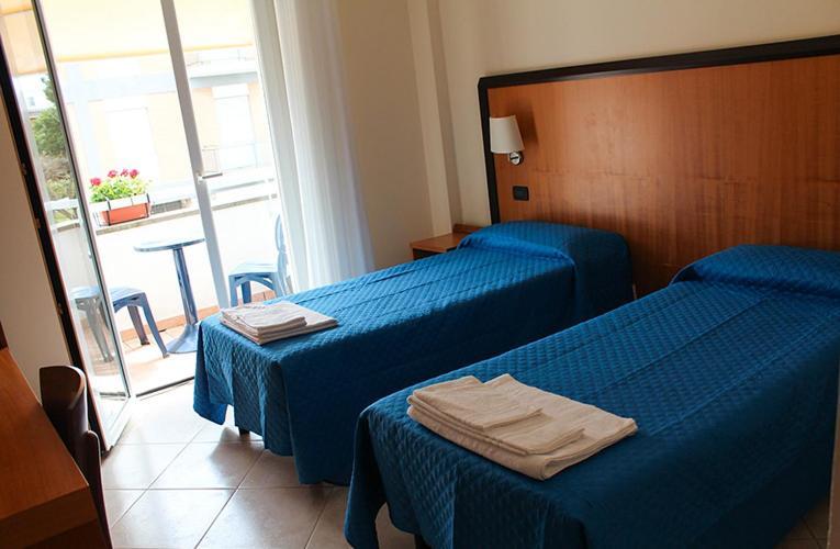 Hotel Mare Azzurro Terracina Ngoại thất bức ảnh