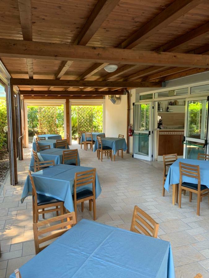 Hotel Mare Azzurro Terracina Ngoại thất bức ảnh